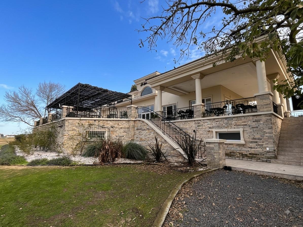 Foto de Exclusivo Lote de 1.424 m² con Fondo al Golf y Vista a la Laguna – La, imagen 5