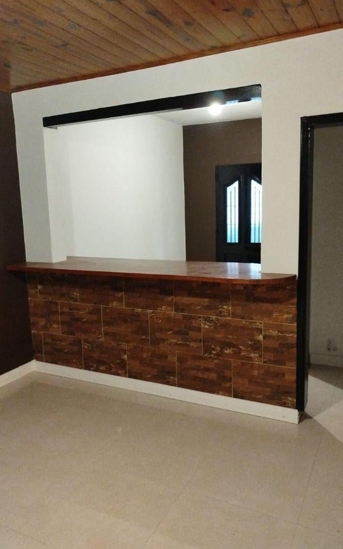 Foto de PH de 62 m² con 2 dormitorios en alquiler en Luis Guillón, imagen 3