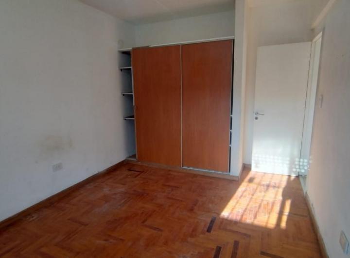 DEPARTAMENTO PLANTA BAJA SOBRE AVENIDA 5