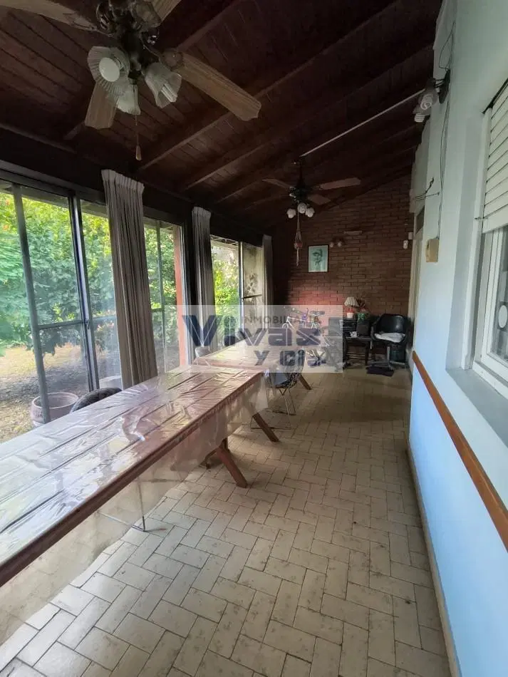 CHALET 3 AMBIENTES CON GARAGE PARQUE Y QUINCHO 4