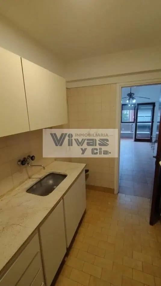 DEPARTAMENTO 3 AMBIENTES CON BALCON Y BAULERA 4
