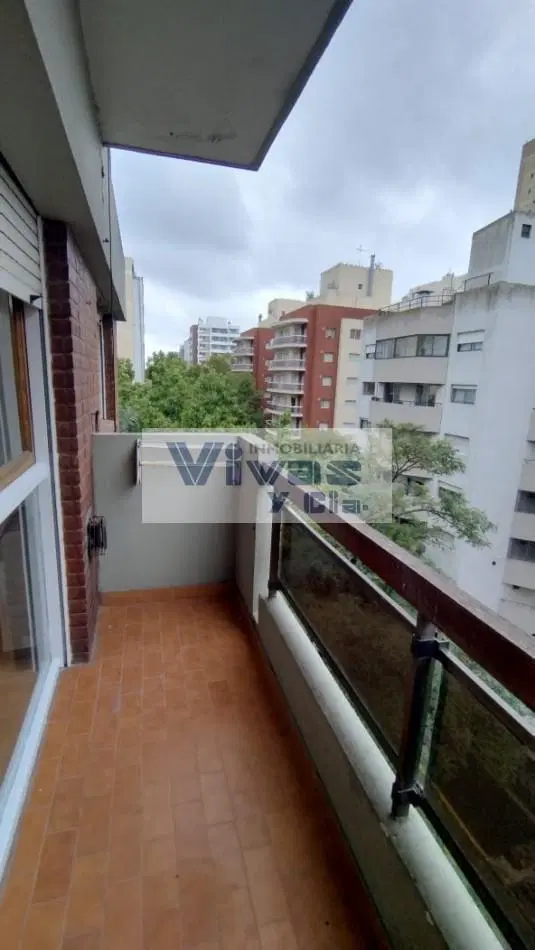 DEPARTAMENTO 3 AMBIENTES CON BALCON Y BAULERA 5