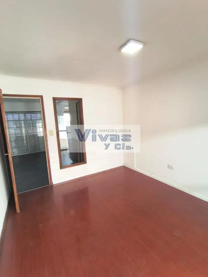 DEPARTAMENTO 2 AMBIENTES CON BALCON A LA CALLE 3