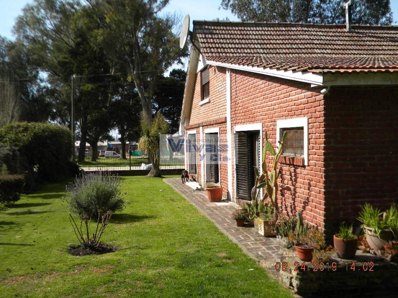 AMPLIO CHALET 4 AMBIENTES S/LOTE 800 M2