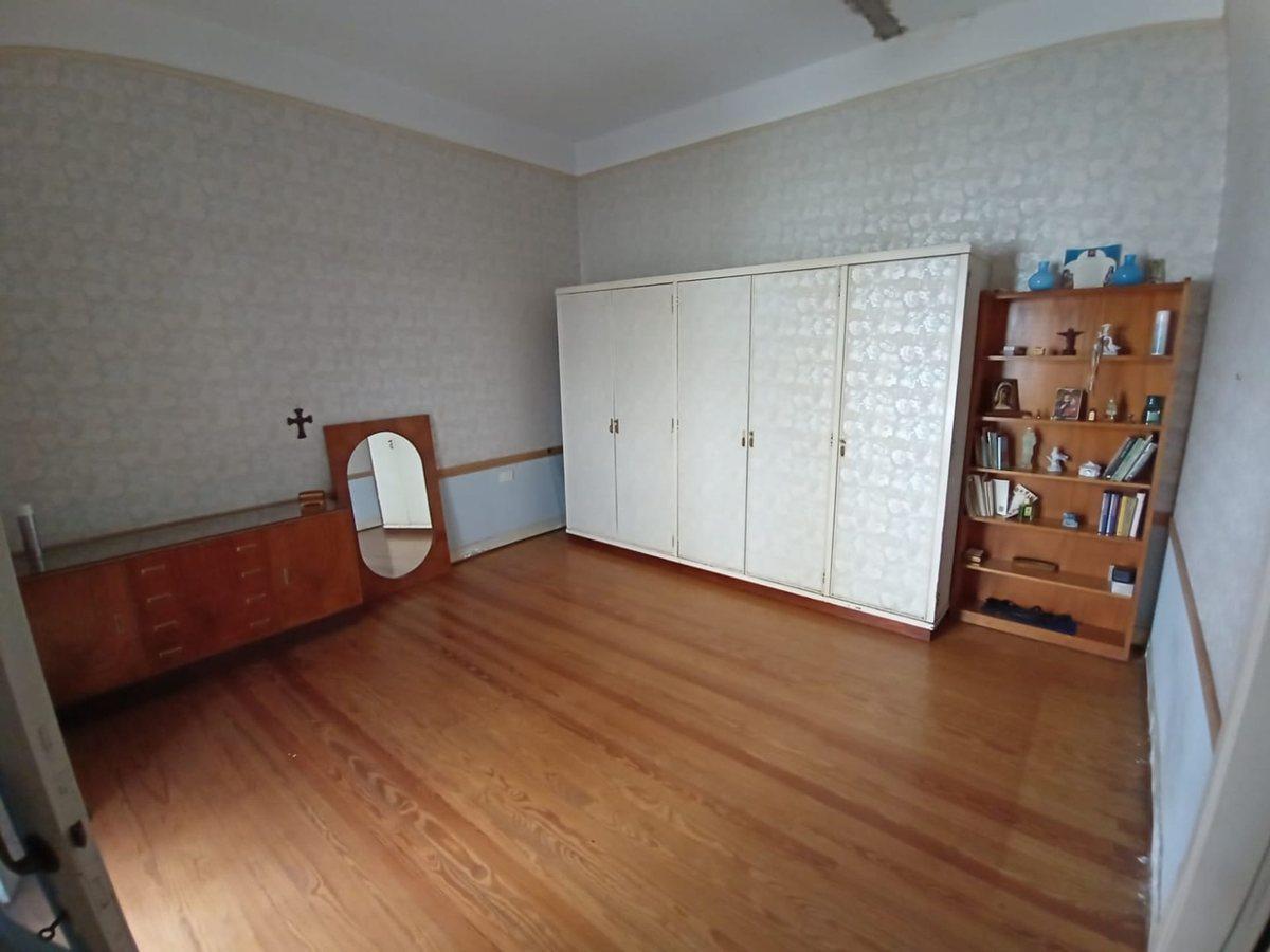 Venta Casa, 6 Amb. Parque y Quincho - Florida Oeste 1