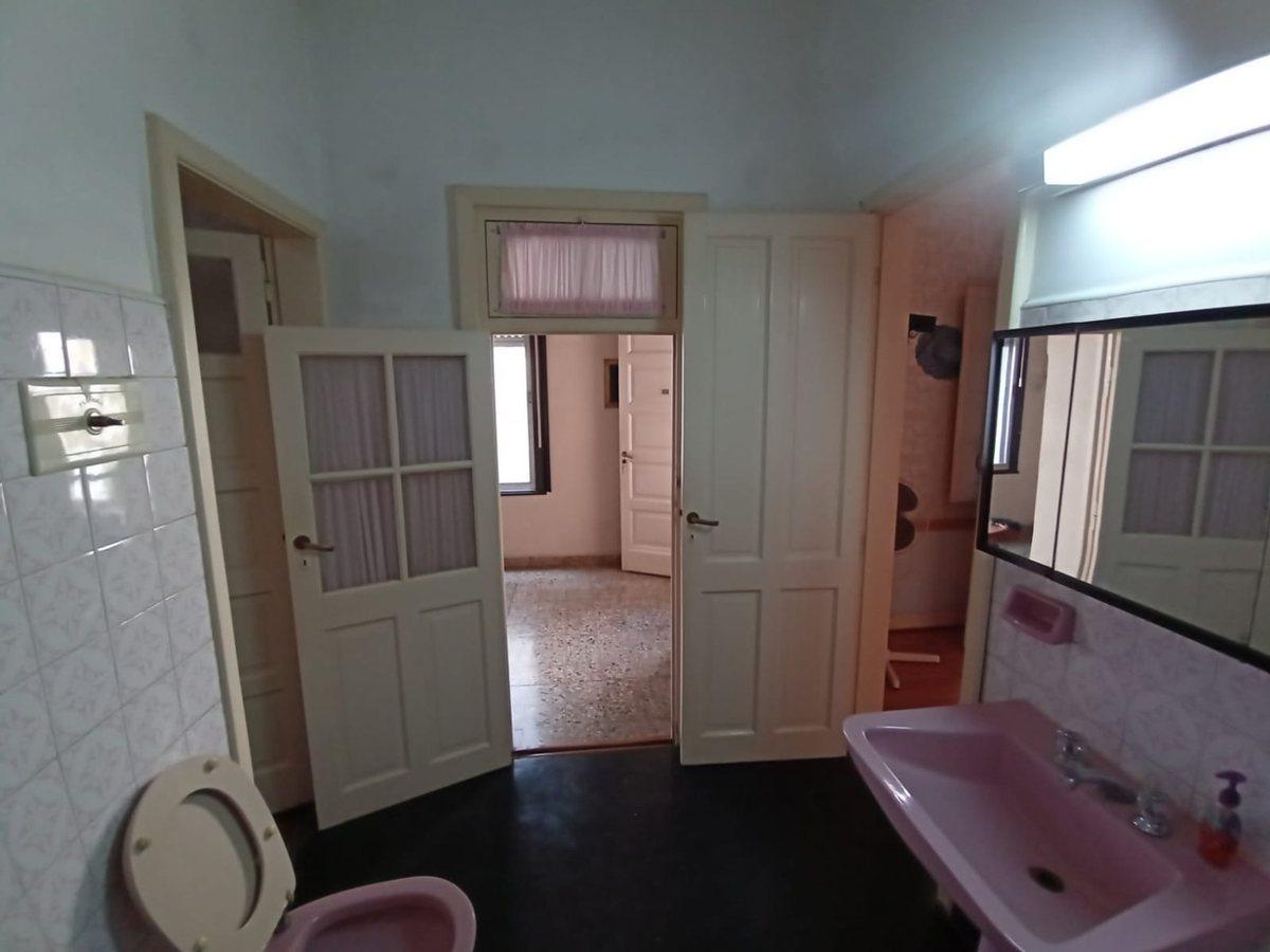 Venta Casa, 6 Amb. Parque y Quincho - Florida Oeste 5