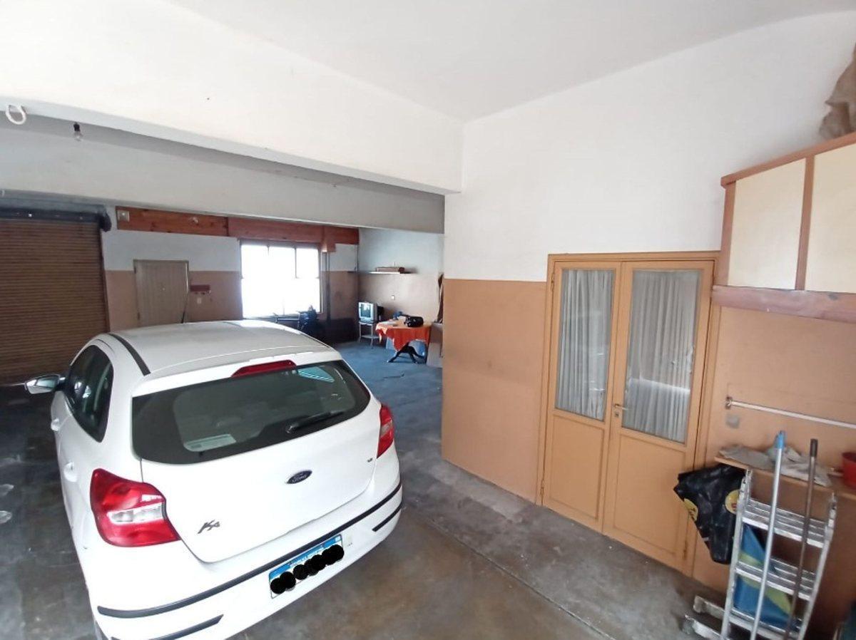 Venta Casa, 6 Amb. Parque y Quincho - Florida Oeste 3