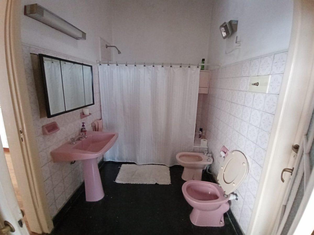 Venta Casa, 6 Amb. Parque y Quincho - Florida Oeste 4