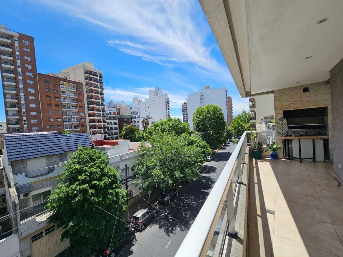 Excte. 4 amb + escrit- balc c/parr-Avell centro