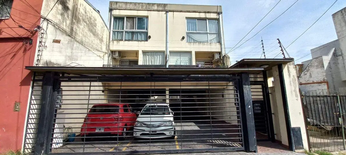 Departamento PH tipo Duplex 3 amb. con cochera. 2