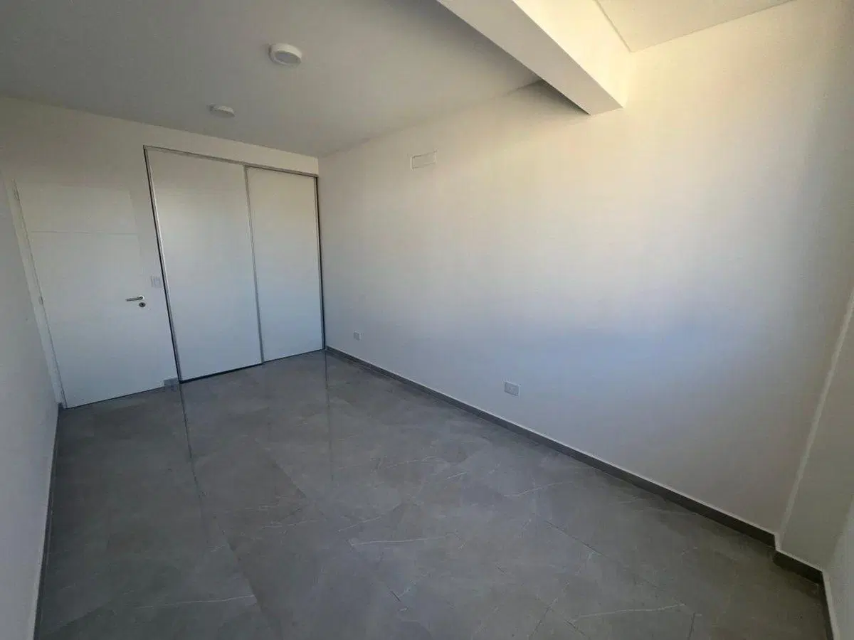 ESPECTACULAR PISO CUATRO AMBIENTES EN SAN ANDRÉS 4