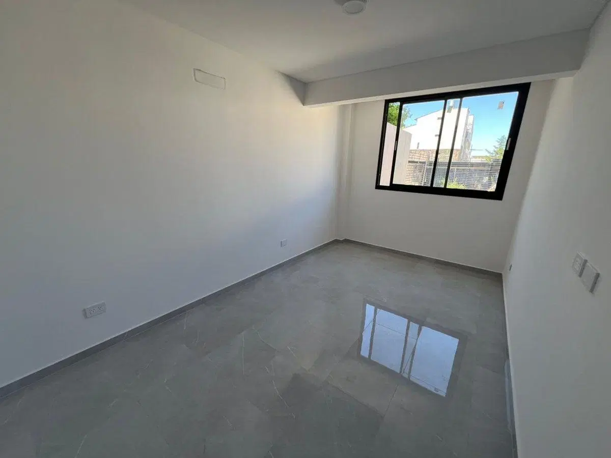 ESPECTACULAR PISO CUATRO AMBIENTES EN SAN ANDRÉS 3