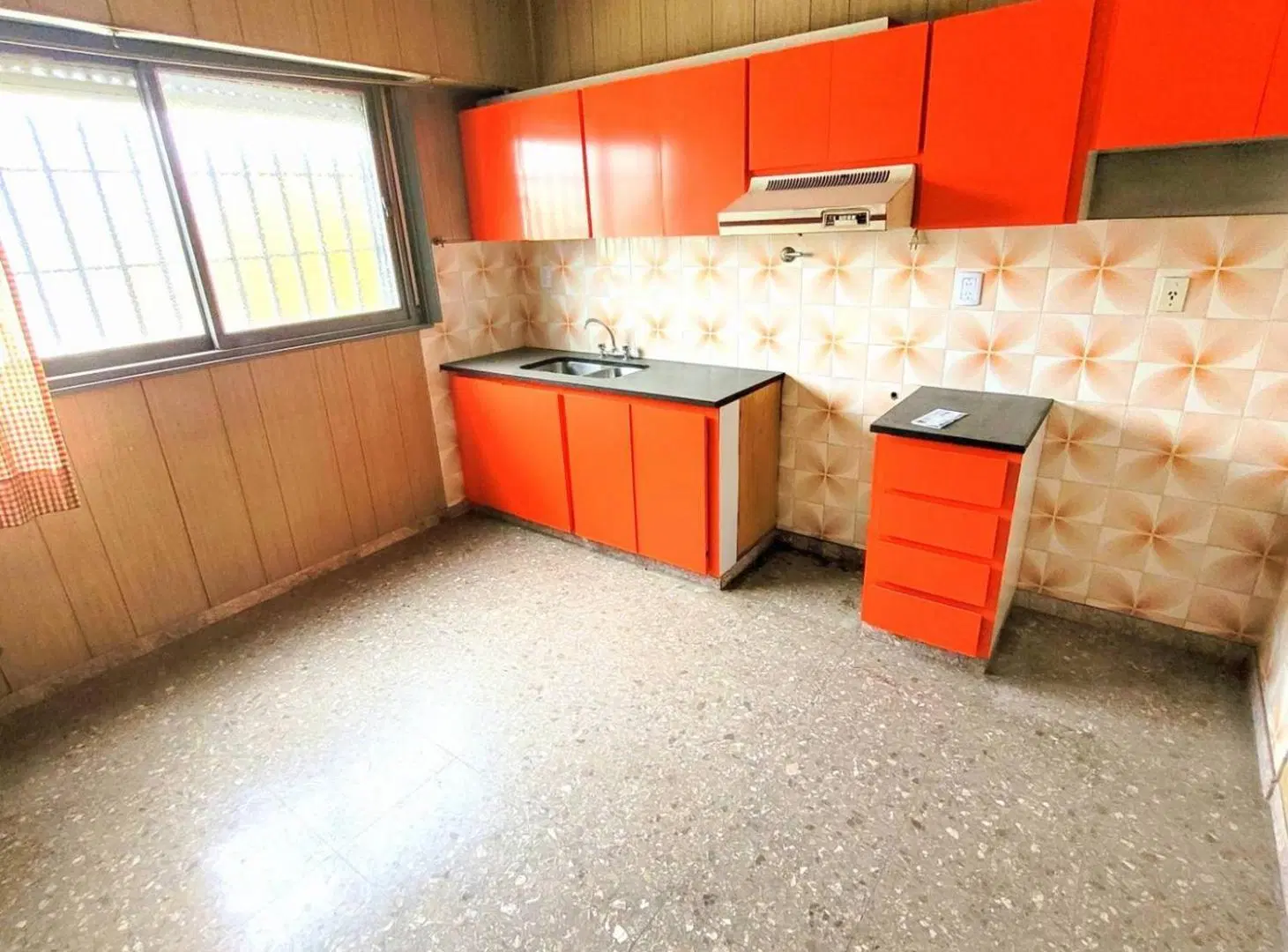 Venta en BLOCK en Villa Ballester 2DEPTOS+2LOCALES 3