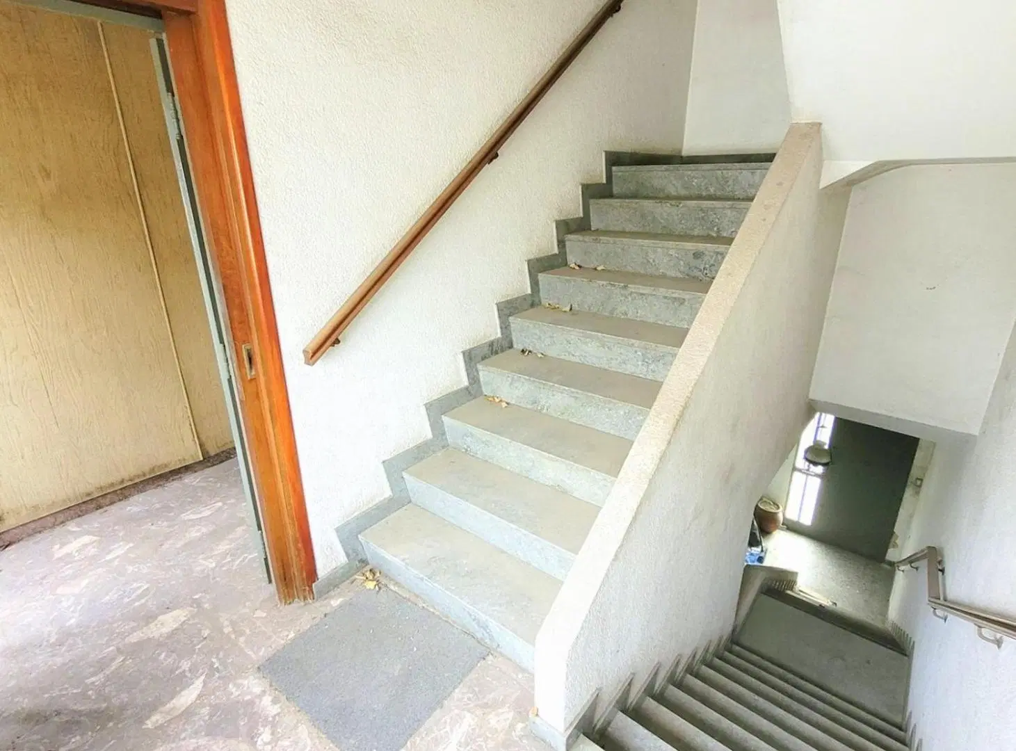 Venta en BLOCK en Villa Ballester 2DEPTOS+2LOCALES 5