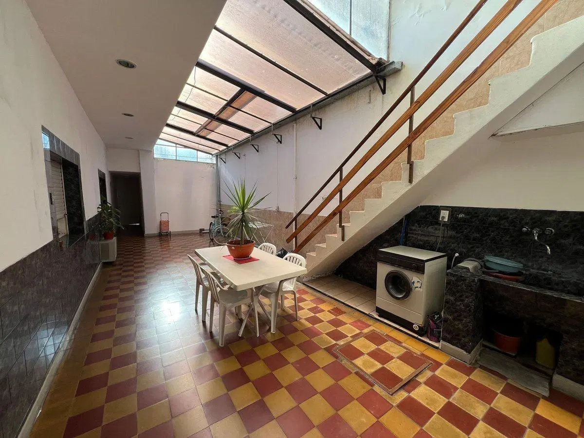 Casa sobre lote propio en Villa Lugano 3