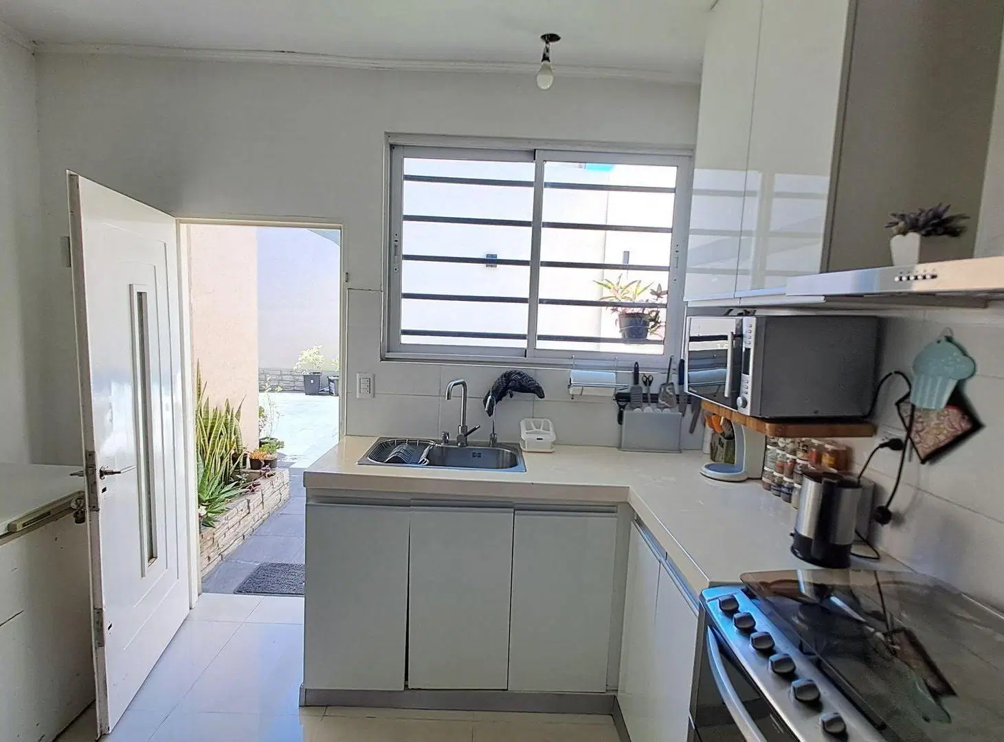 CASA RECICLADA - JARDIN, PILETA - APTO CREDITO 3