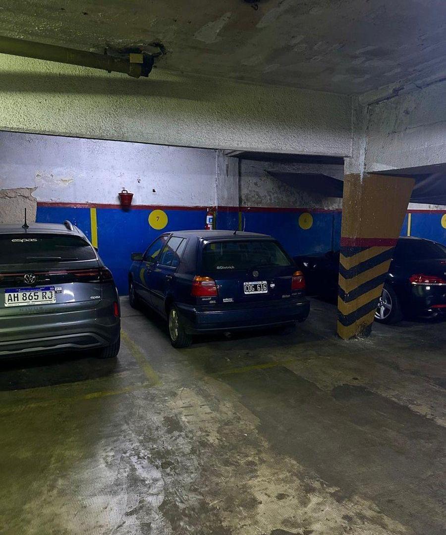 Cochera Espacio Guardacoche Cubierta Belgrano