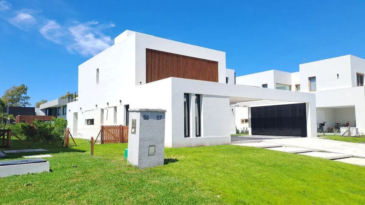 VENTA CASA A ESTRENAR EN GREENVILLE, Barrio A 2