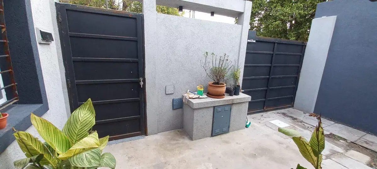 Casa de 3 amb. gran jardin, galeria y cochera x2 2