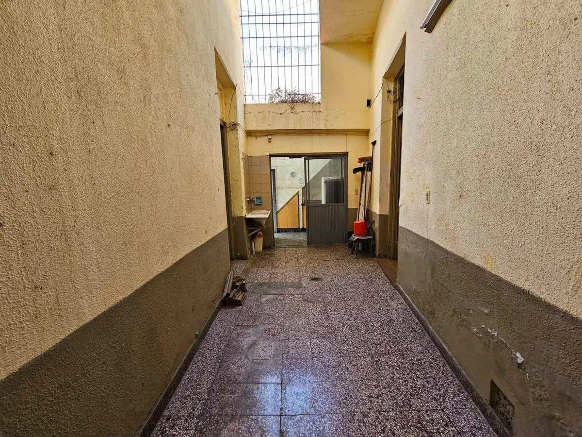 Local comercial con vivienda - Pompeya- venta 3