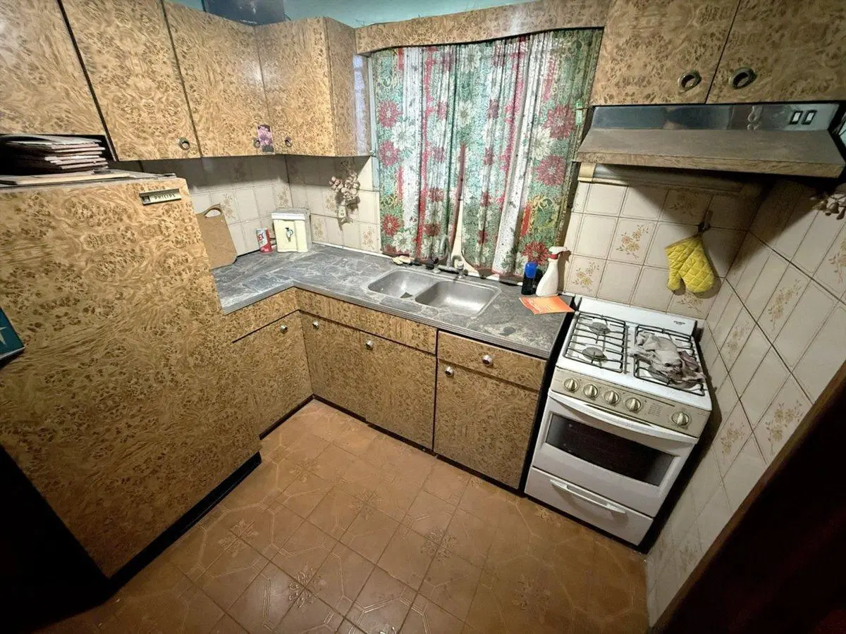 Venta Casa 4 Amb con Garage y local en Avellaneda 2