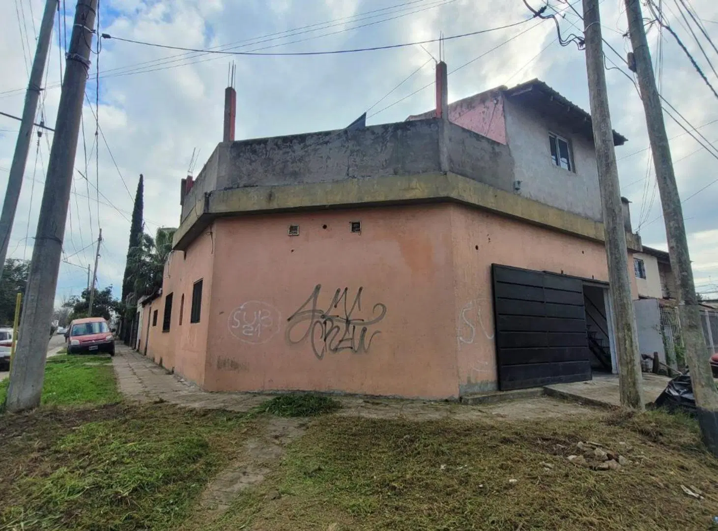 Casa en venta de 4 amb + depto de 2 amb - Moreno 4