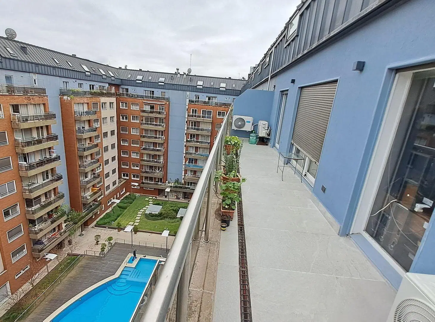 ALQUILER DUPLEX  PTO MADERO CON COCHERA Y BAULERA 2
