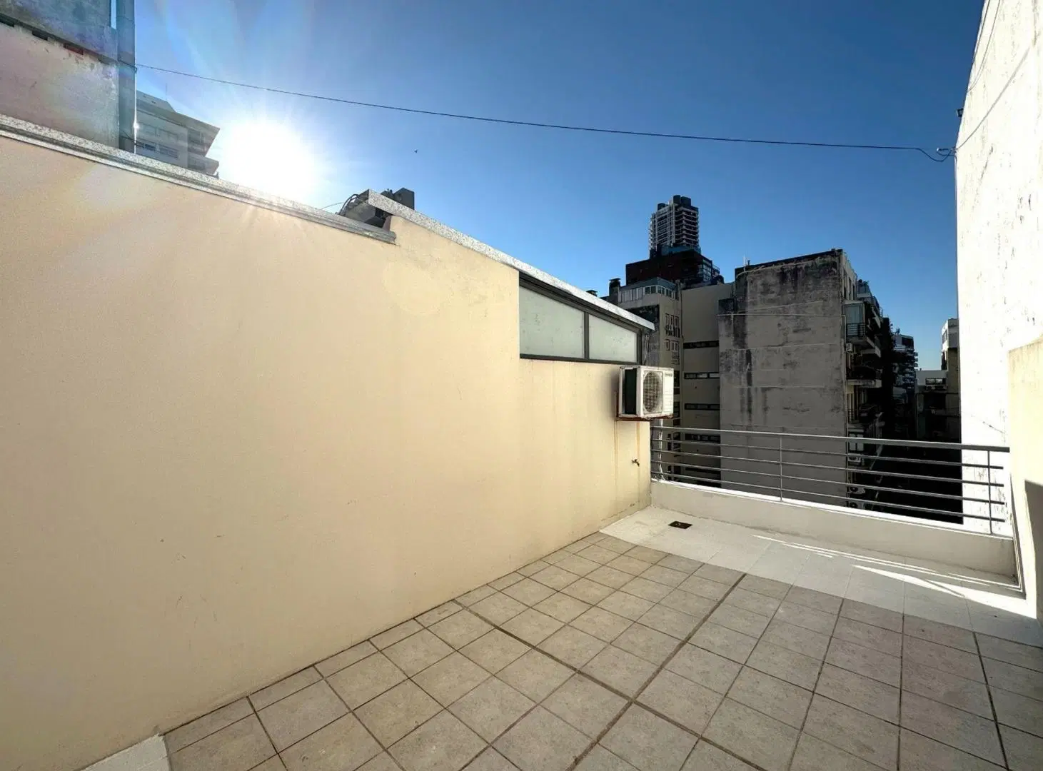 VENTA TRIPLEX 2 AMBIENTES CON TERRAZA LAS CAÑITAS 4