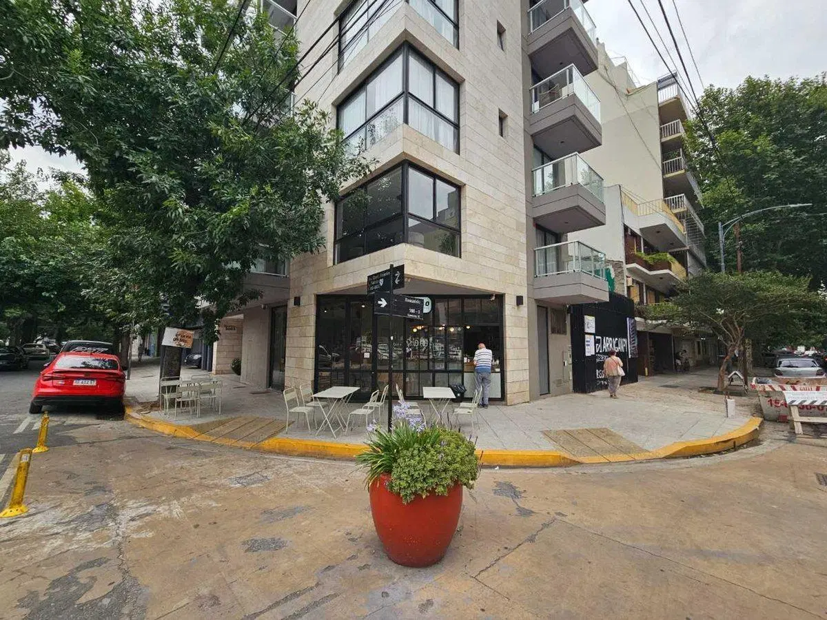 EXCTE LOCAL ESQUINA - CON RENTA- VILLA LURO 5