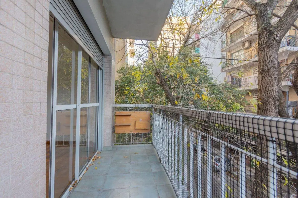 Vta. Caballito frente, balcon, cochera 3