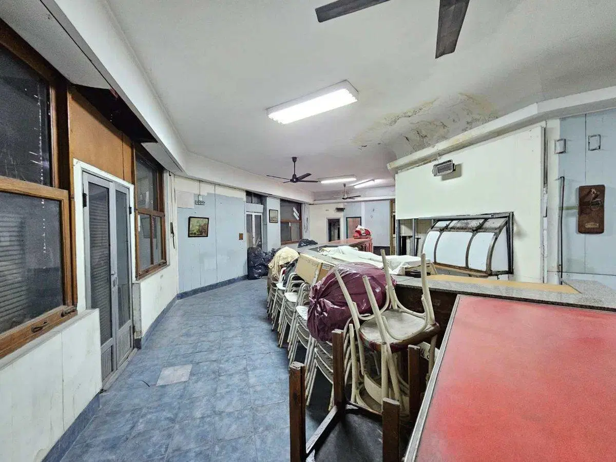 Local comercial con vivienda - Pompeya- venta 4