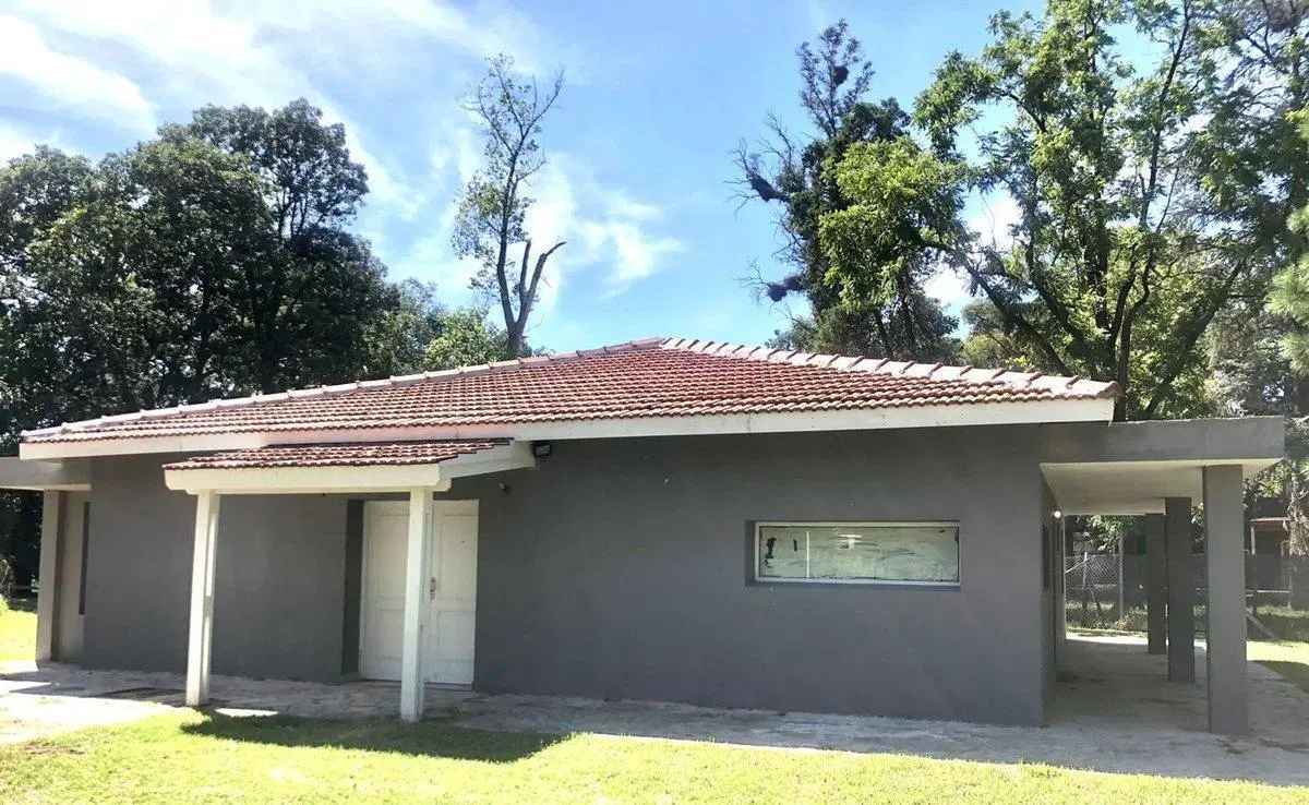 CASA EN VENTA 4 AMB CON PILETA LOMA VERDE ESCOBAR 4