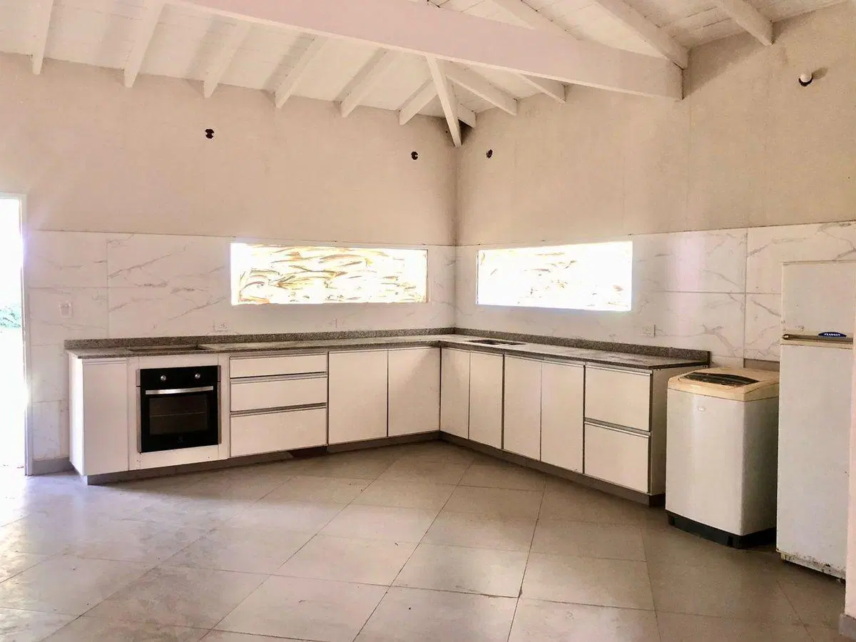 CASA EN VENTA 4 AMB CON PILETA LOMA VERDE ESCOBAR 8