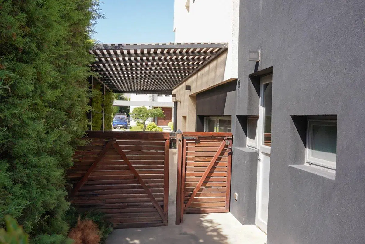 EXCELENTE CASA EN VENTA - NUEVO QUILMES 2