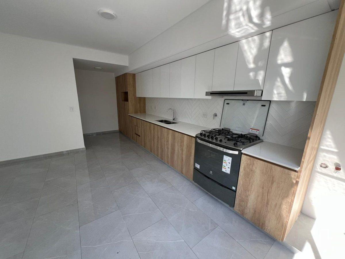 Foto de ESPECTACULAR PISO CUATRO AMBIENTES EN SAN ANDRÉS, imagen 2