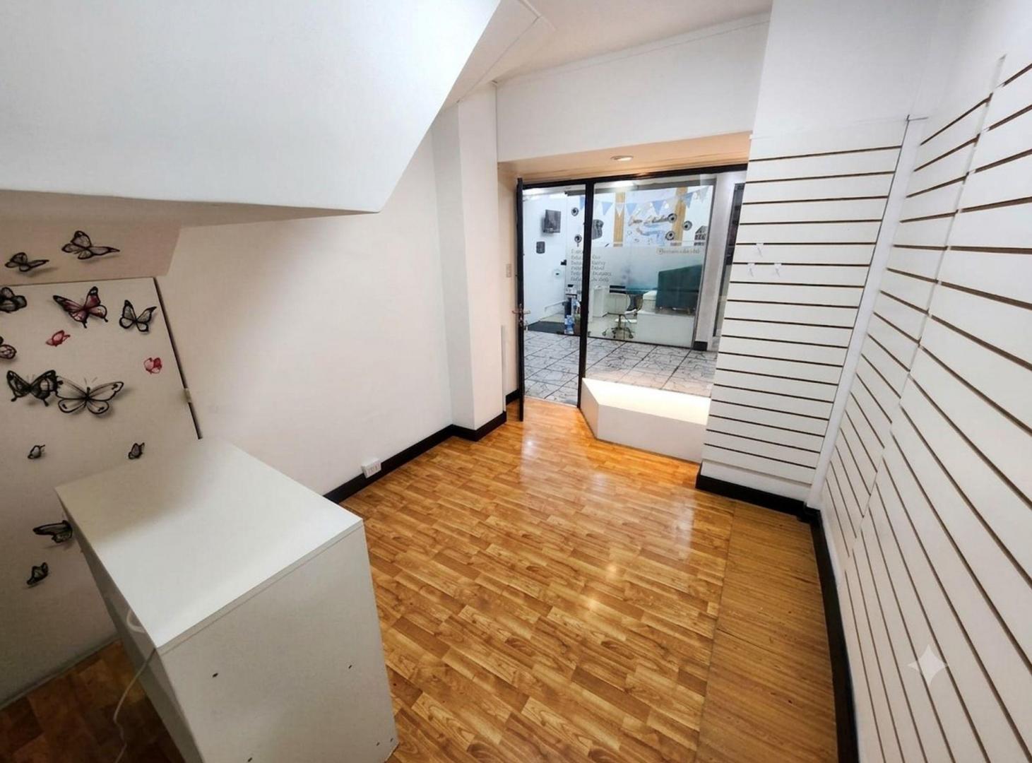 Foto de VENTA LOCAL COMERCIAL EN GALERIA RECAMIER BELGRANO, imagen 1