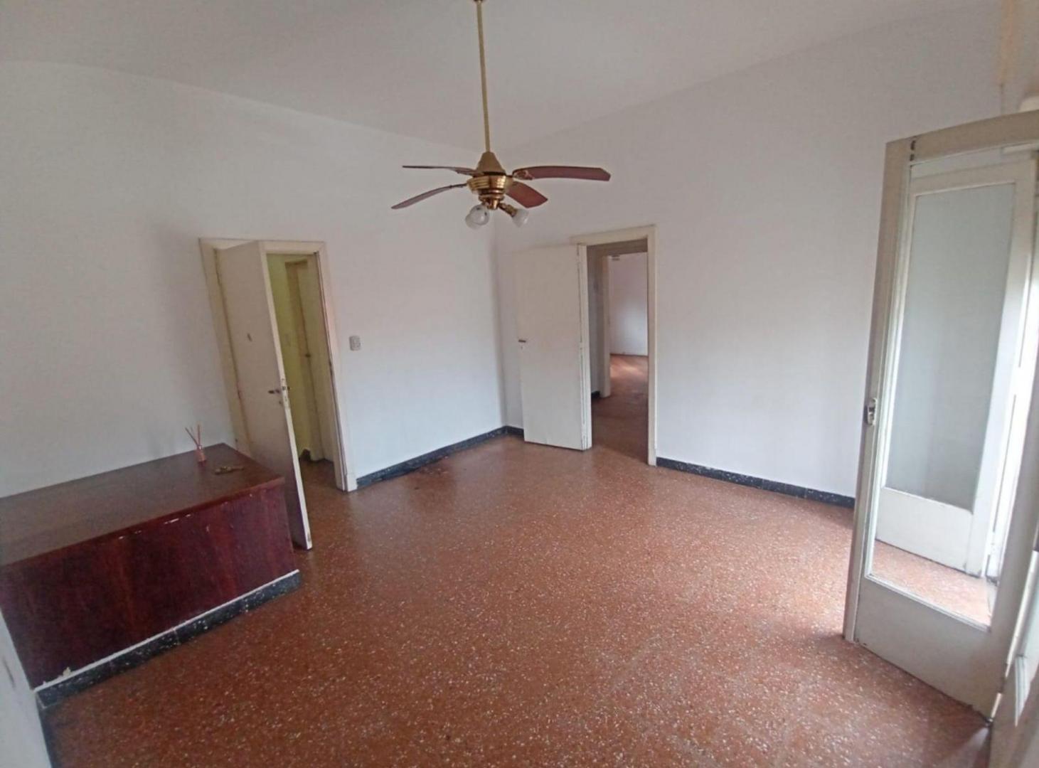 Foto de DEPOSITO con VIVIENDA EN VENTA en SARANDI, imagen 3