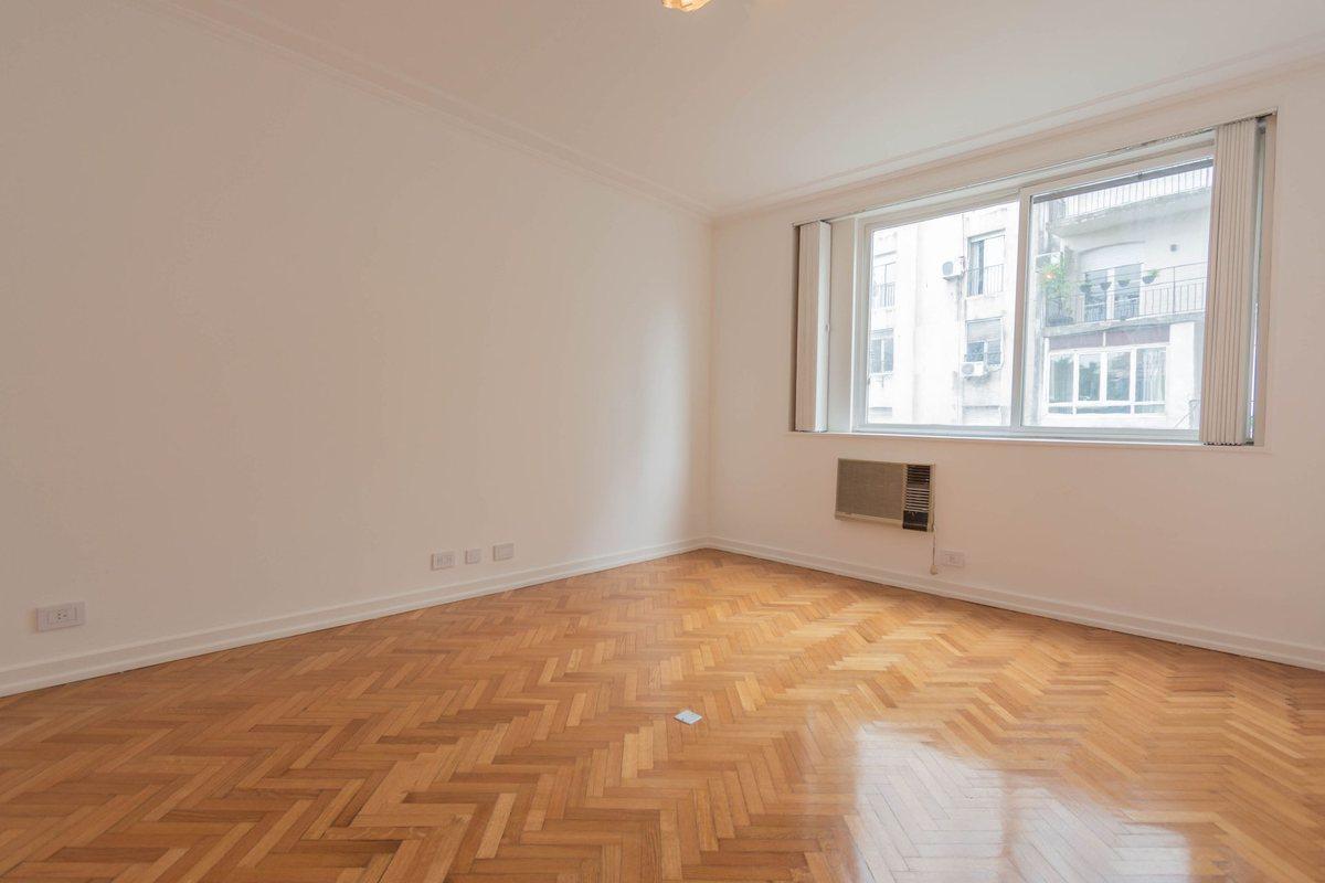 Foto de VENTA DEPARTAMENTO 4 AMBIENTES COCHERA RECOLETA, imagen 3