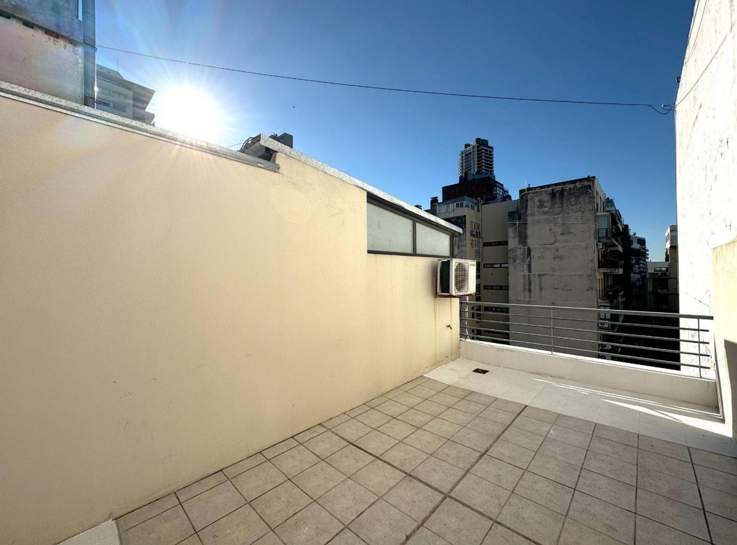 Foto de VENTA TRIPLEX 2 AMBIENTES CON TERRAZA LAS CAÑITAS, imagen 3