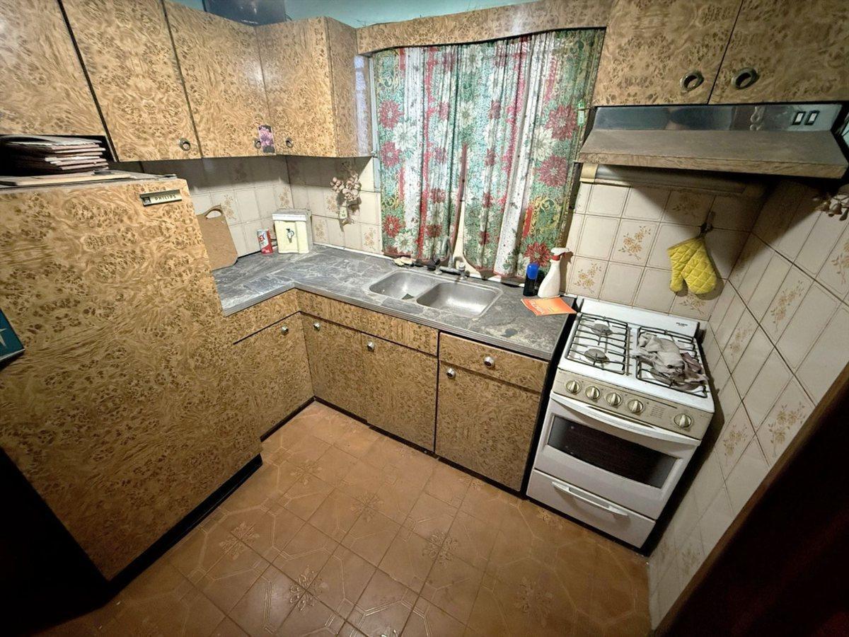 Foto de Venta Casa 4 Amb con Garage y local en Avellaneda, imagen 5