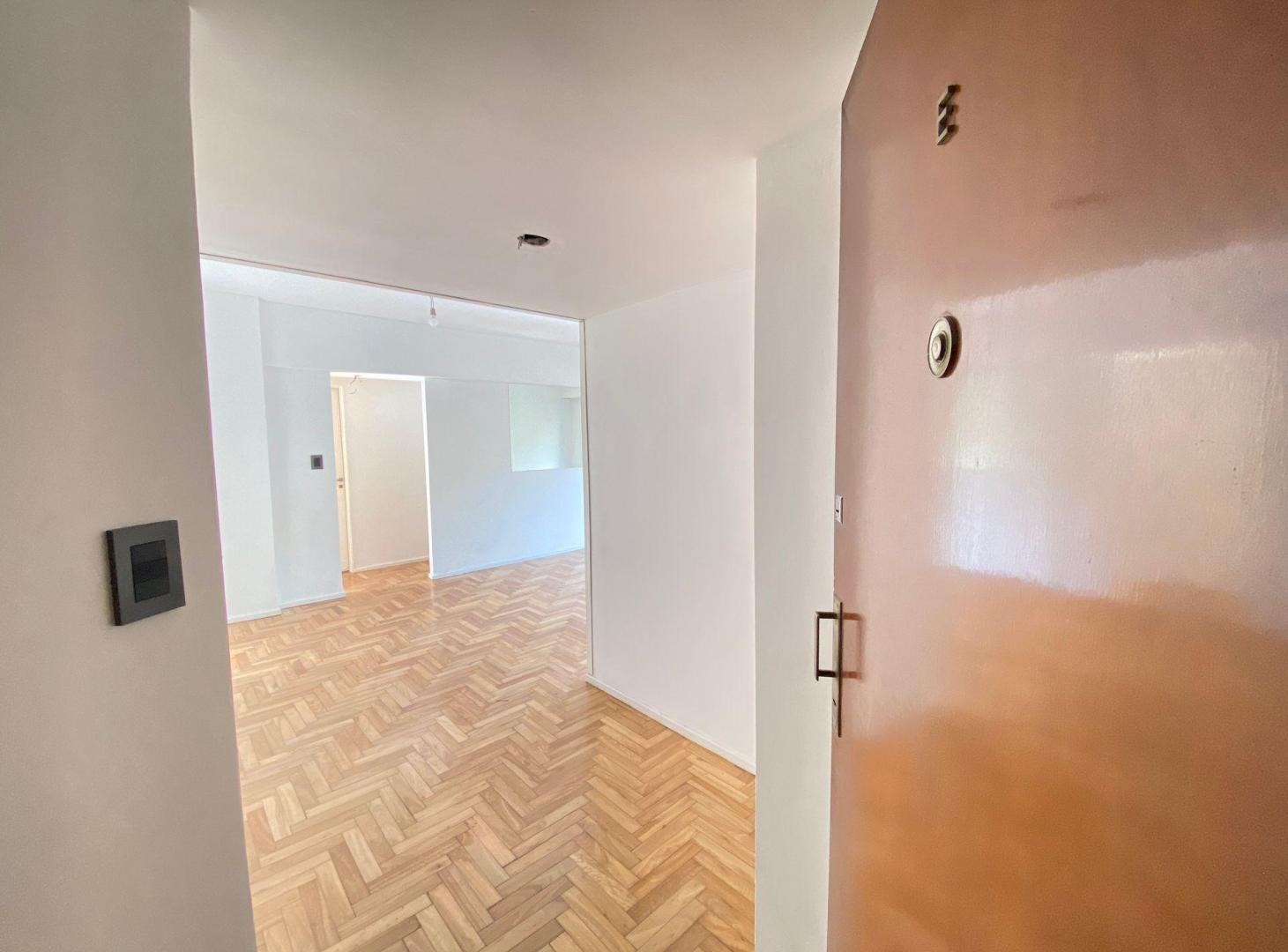 Foto de Venta 3 Ambientes con Balcón y Patio, Belgrano, imagen 3
