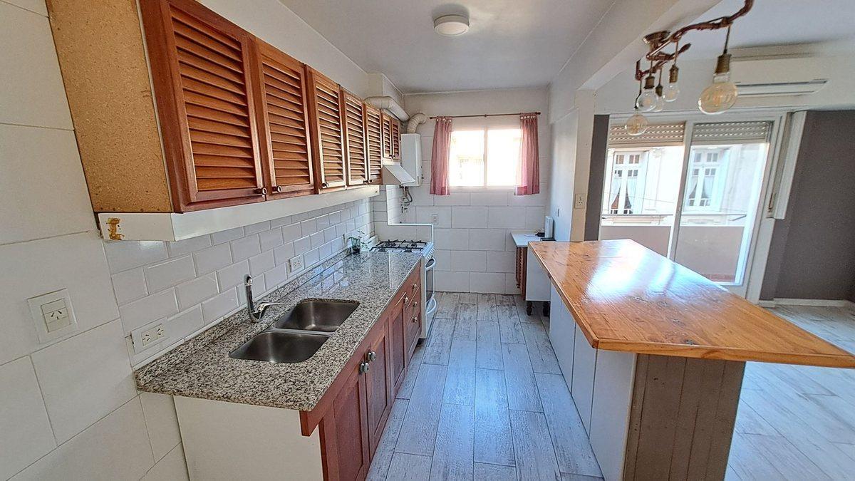Foto de VENTA TRES AMB C / COCH FIJA- MEJOR ZONA CABALLITO, imagen 1