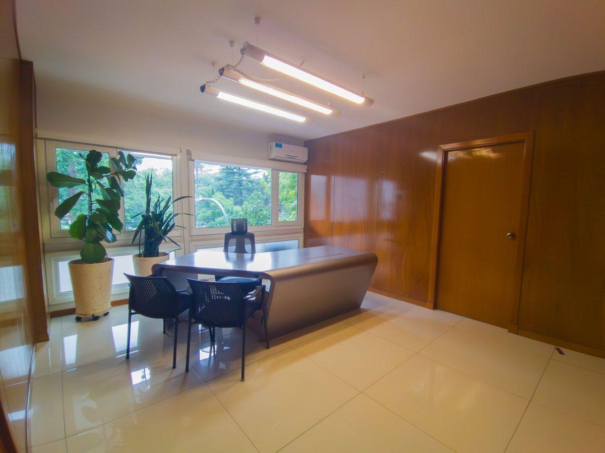 Foto de ALQUILER OFICINA PREMIUM TRIBUNALES PLAZA LAVALLE, imagen 2