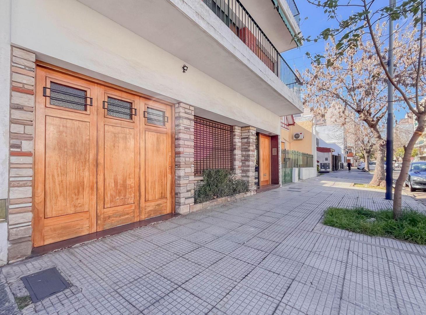 Foto de Vta. Villa Devoto PH, PB,4 ambs, cochera. Jardin, imagen 2