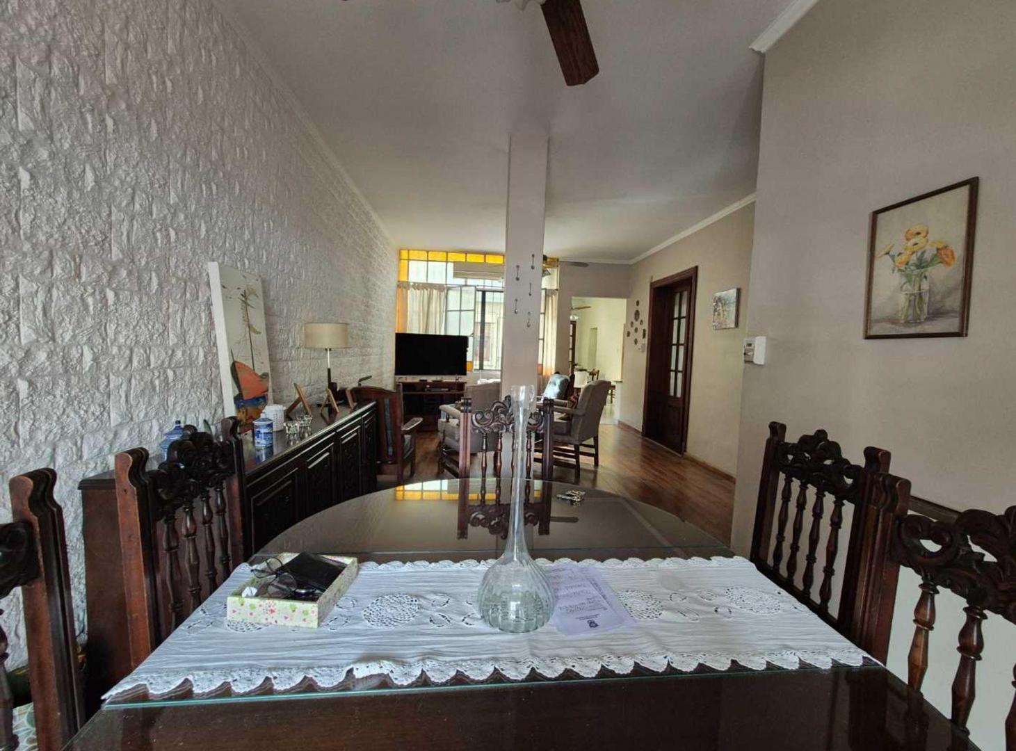 Foto de VENTA DE CASA 5 AMB CON QUINCHO Y AMPLIA TERRAZA, imagen 3