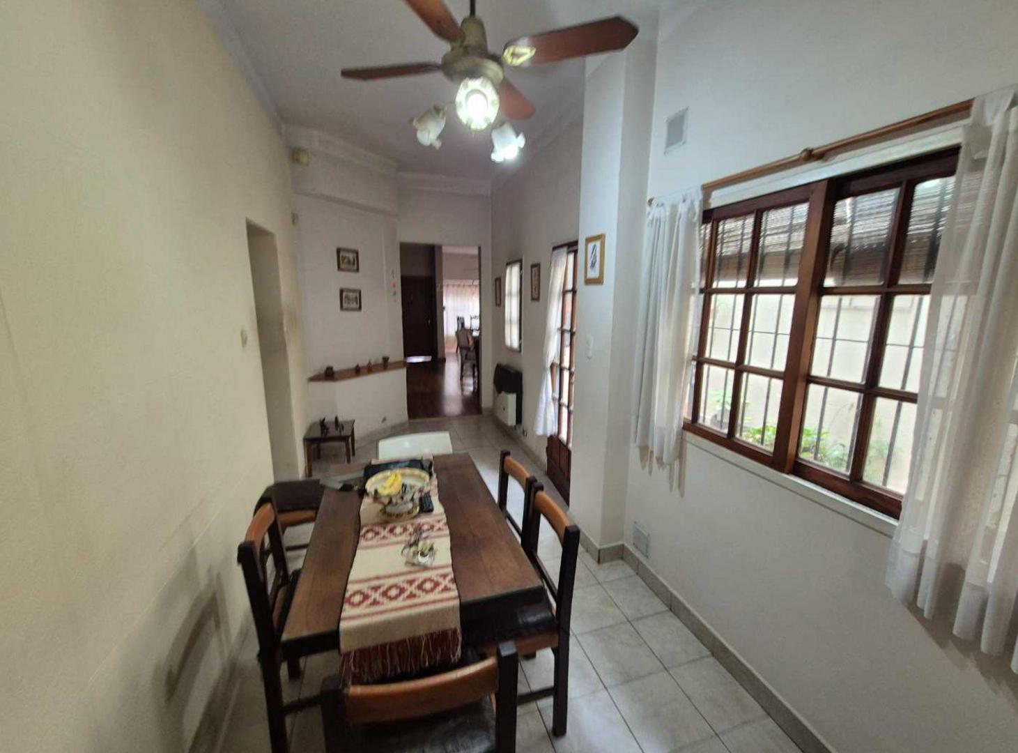 Foto de VENTA DE CASA 5 AMB CON QUINCHO Y AMPLIA TERRAZA, imagen 1