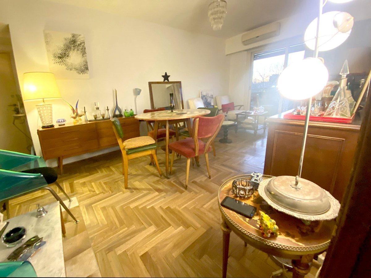Foto de VENTA DEPTO 3 AMBIENTES CON BALCON MONTE CASTRO, imagen 1