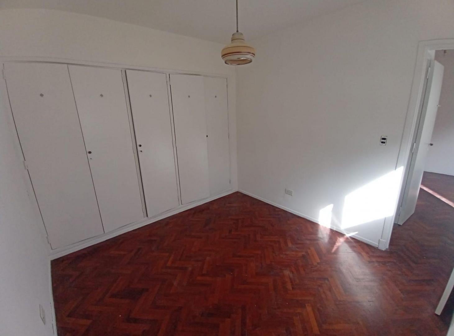 Foto de DEPARTAMENTO 2 AMBIENTES EN VENTA - ALMAGRO, imagen 2