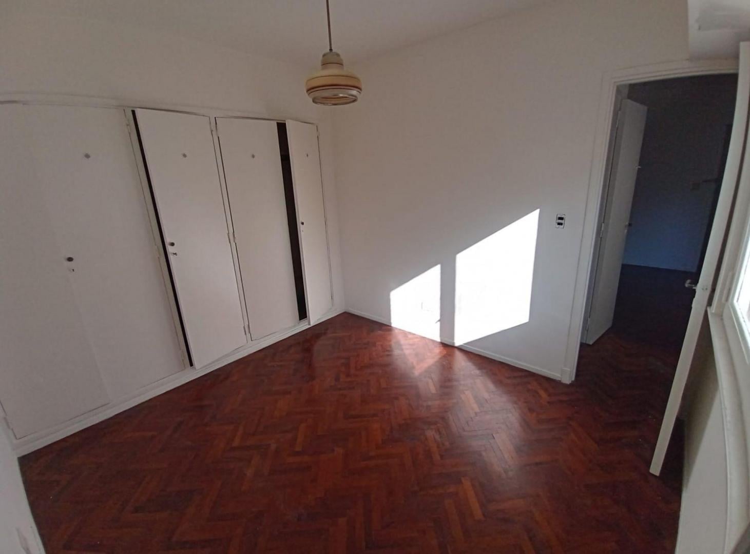 Foto de DEPARTAMENTO 2 AMBIENTES EN VENTA - ALMAGRO, imagen 5