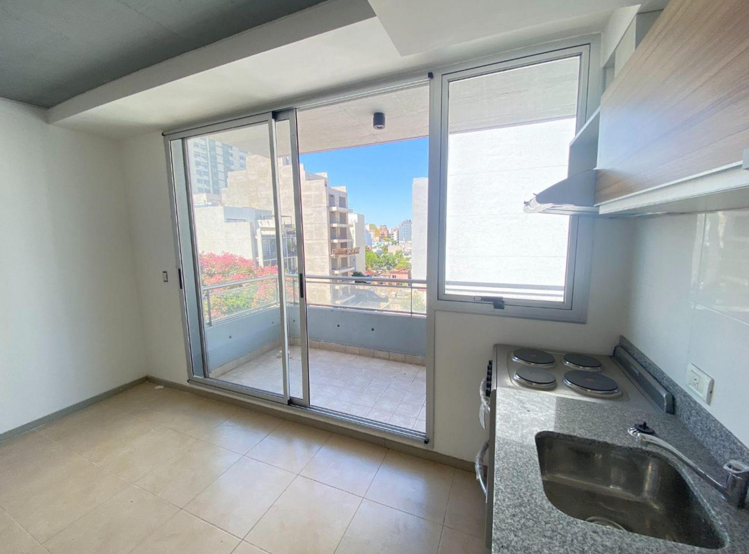 Foto de VENTA MONOAMBIENTE DE 49 Mts DIVISIBLE, SAAVEDRA, imagen 1